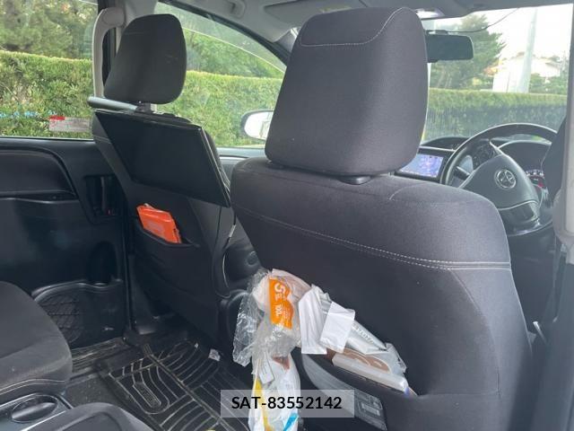 Toyota ESQUIRE 2015-02 8848897-12