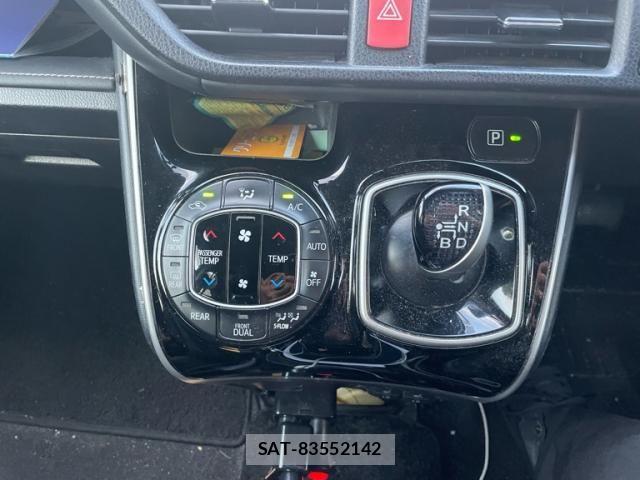 Toyota ESQUIRE 2015-02 8848897-21