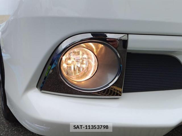 Toyota ESQUIRE 2015-12 8879652-9
