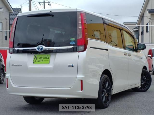 Toyota ESQUIRE 2015-12 8879652-1