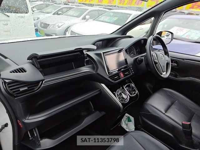 Toyota ESQUIRE 2015-12 8879652-21