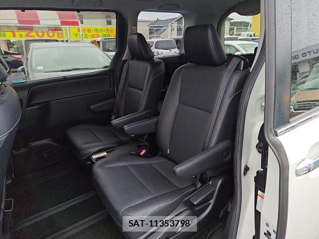 Toyota ESQUIRE 2015-12 8879652-22