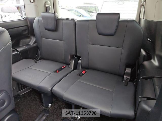 Toyota ESQUIRE 2015-12 8879652-23