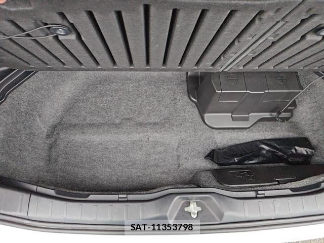 Toyota ESQUIRE 2015-12 8879652-27