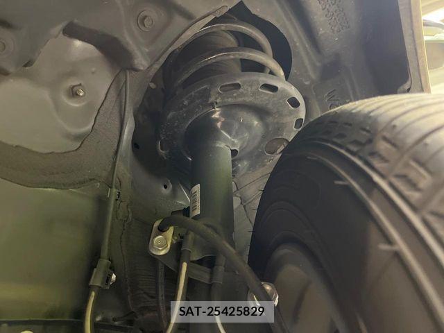 Toyota ESQUIRE 2021-06 8879646-19