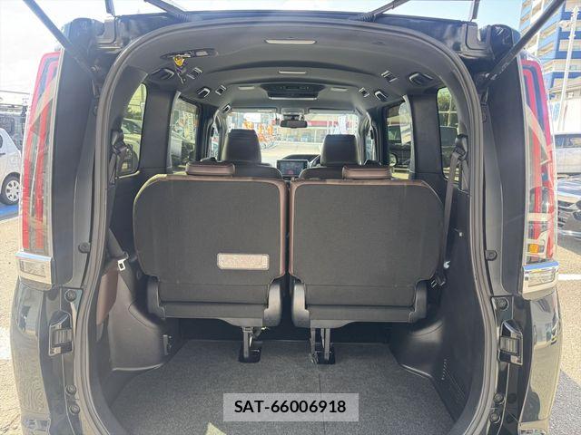 Toyota ESQUIRE 2018-03 8879650-12