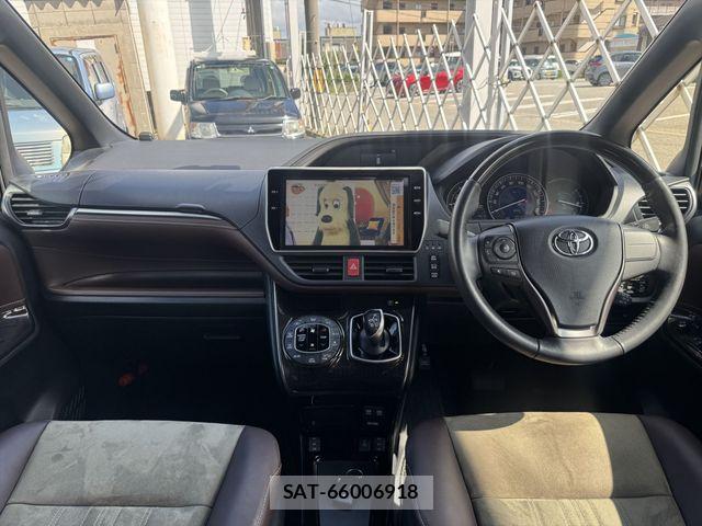 Toyota ESQUIRE 2018-03 8879650-13