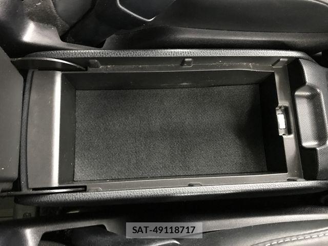 Toyota ESQUIRE 2020-01 8879647-18