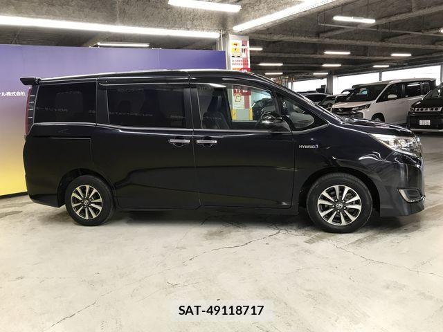 Toyota ESQUIRE 2020-01 8879647-1
