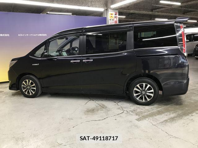 Toyota ESQUIRE 2020-01 8879647-2
