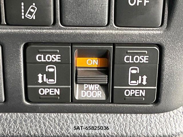 Toyota ESQUIRE 2018-01 8879649-5