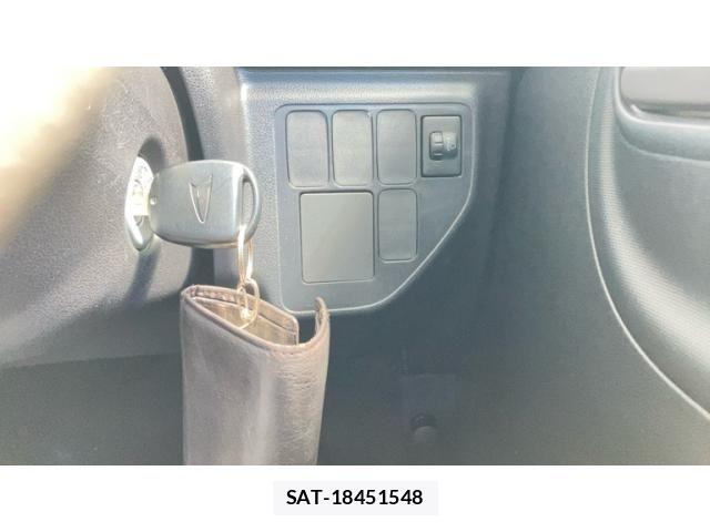 Daihatsu ESSE 2011-07 7326951-15