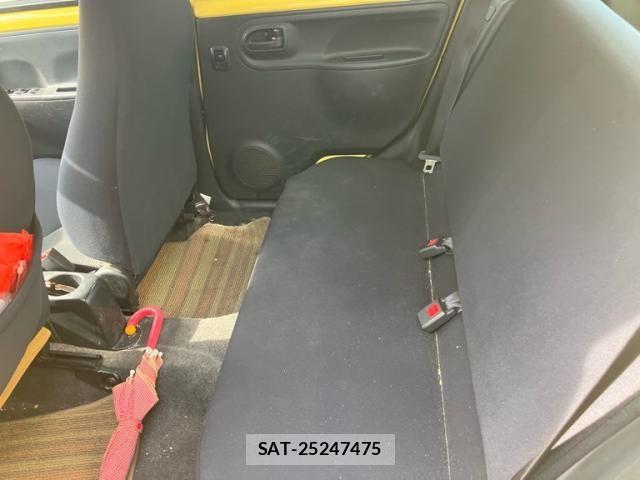 Daihatsu ESSE 2010-06 7562081-14