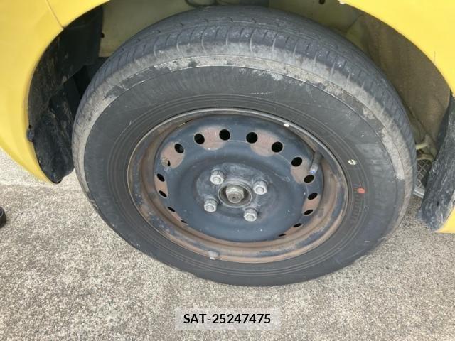 Daihatsu ESSE 2010-06 7562081-4