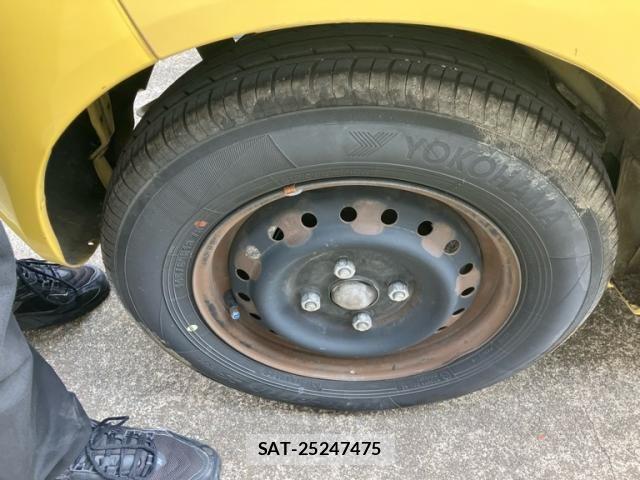 Daihatsu ESSE 2010-06 7562081-6