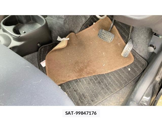 Daihatsu ESSE 2011-01 7616435-17