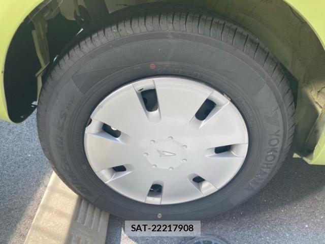 Daihatsu ESSE 2009-06 8129957-5