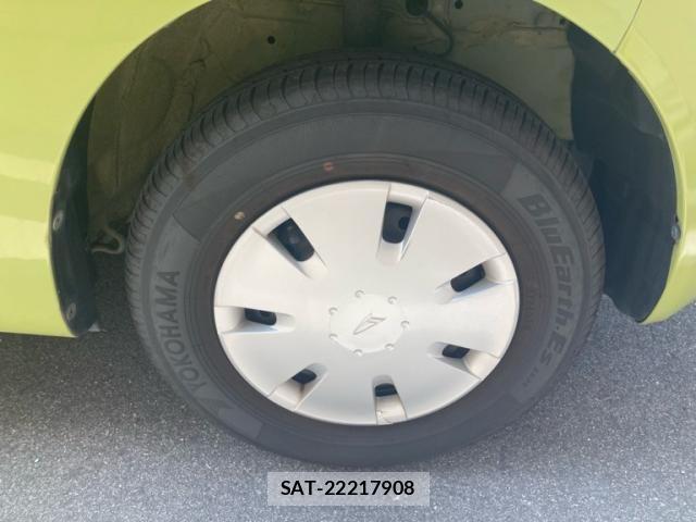 Daihatsu ESSE 2009-06 8129957-6
