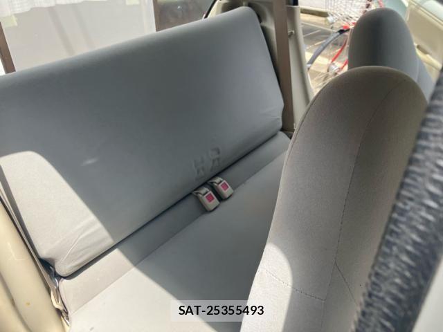Daihatsu ESSE 2006-01 8129956-12