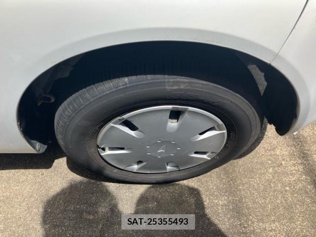 Daihatsu ESSE 2006-01 8129956-2