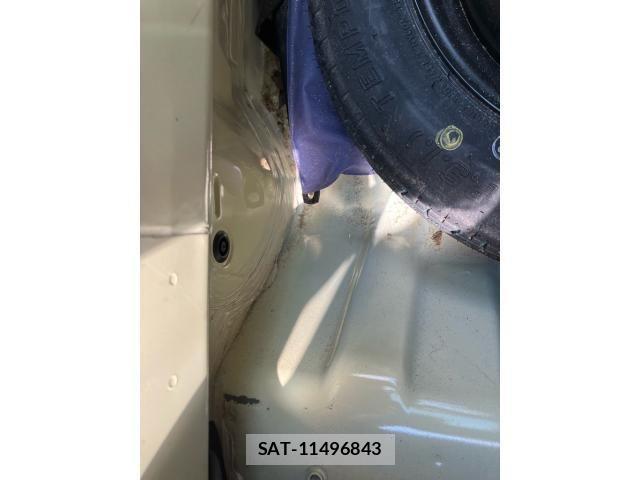 Daihatsu ESSE 2009-08 8524794-17