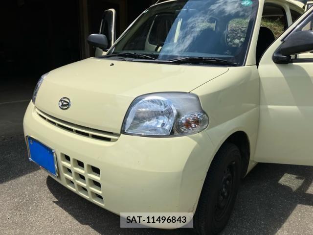 Daihatsu ESSE 2009-08 8524794-1