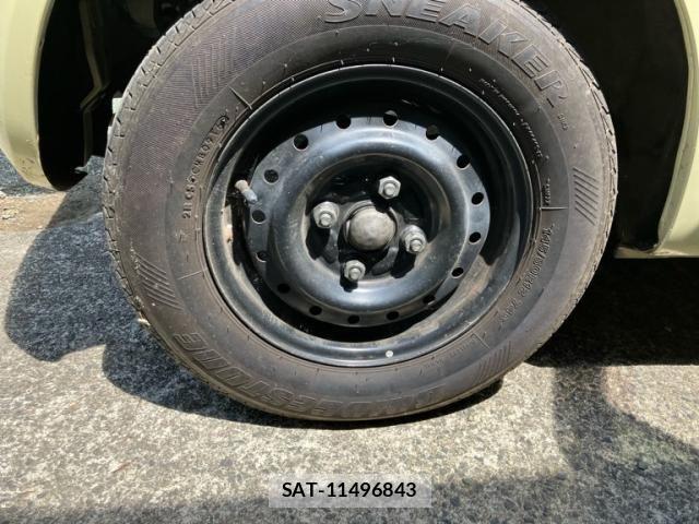 Daihatsu ESSE 2009-08 8524794-5
