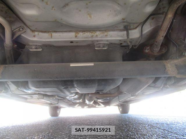 Daihatsu ESSE 2009-09 8561820-27