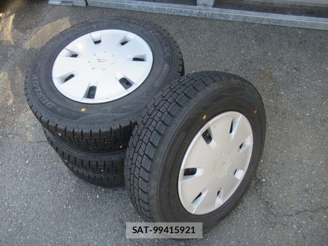 Daihatsu ESSE 2009-09 8561820-29