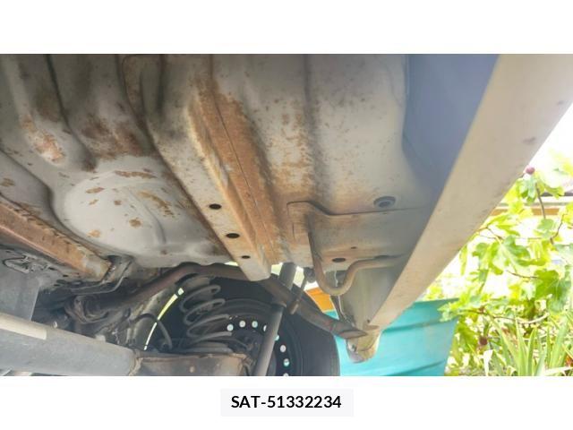 Daihatsu ESSE 2010-09 8561821-18