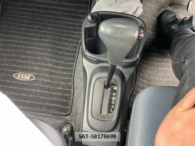 Daihatsu ESSE 2009-10 8780128-13