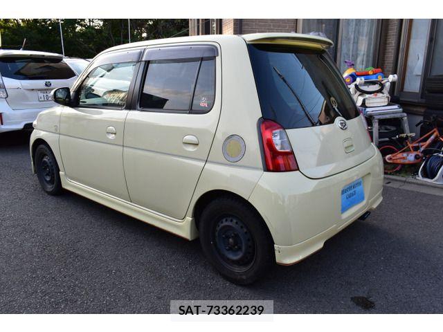 Daihatsu ESSE 2009-09 7218180-7