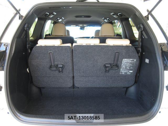 Toyota ESTIMA 2017-06 1172885-10