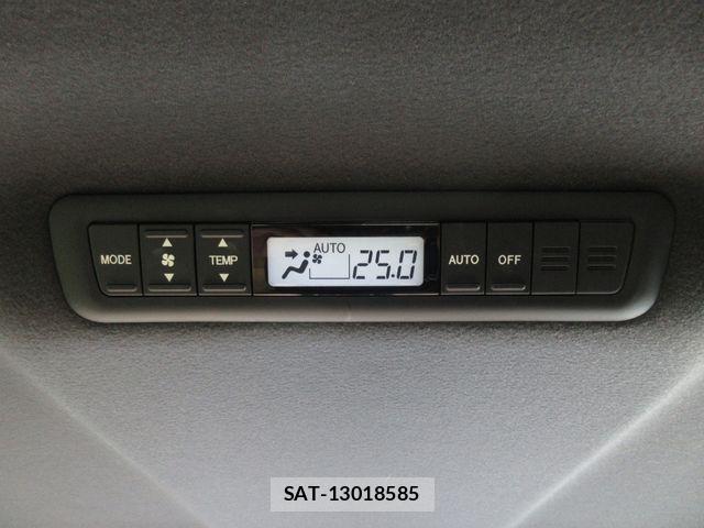 Toyota ESTIMA 2017-06 1172885-11