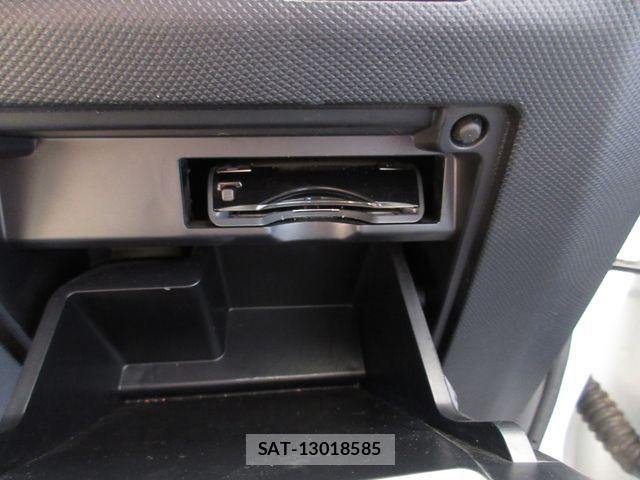 Toyota ESTIMA 2017-06 1172885-21