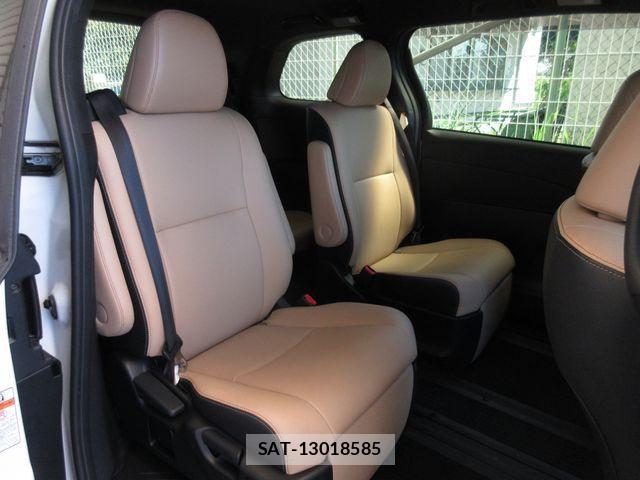 Toyota ESTIMA 2017-06 1172885-7