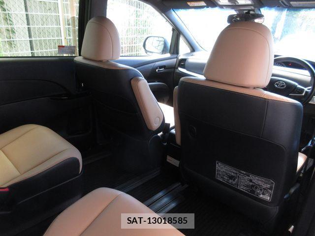 Toyota ESTIMA 2017-06 1172885-8