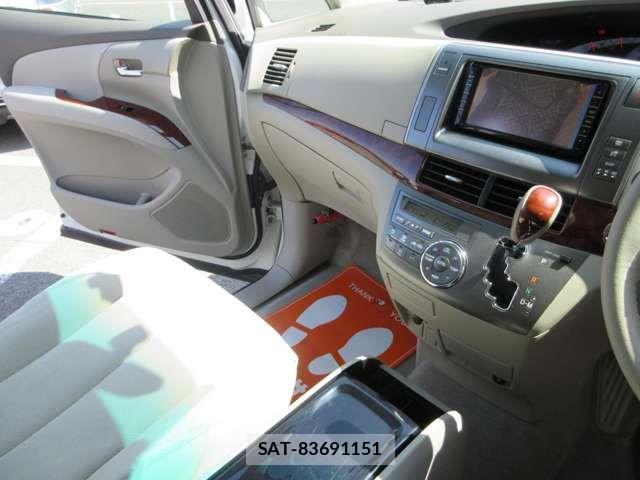 Toyota ESTIMA 2010-03 5867356-1