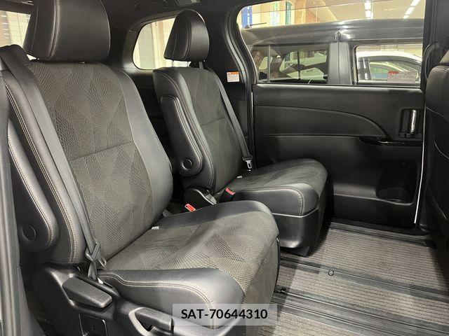 Toyota ESTIMA 2016-09 5867332-4