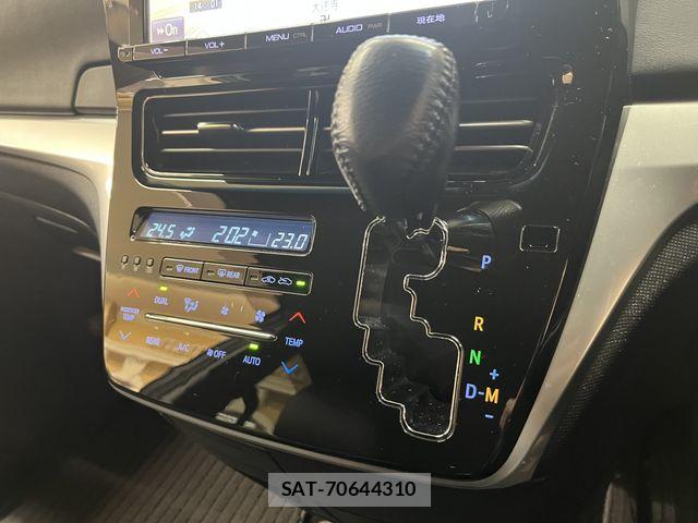 Toyota ESTIMA 2016-09 5867332-8