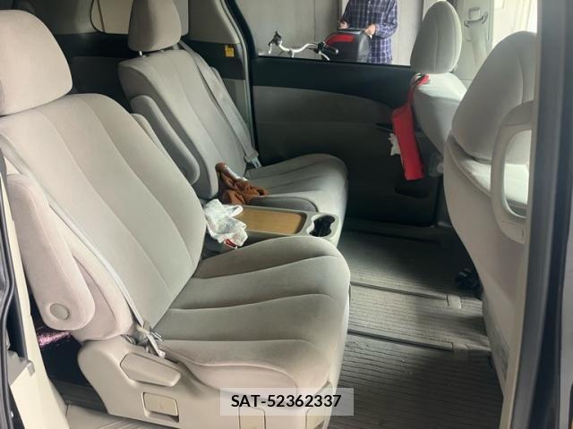 Toyota ESTIMA 2007-06 6904834-13