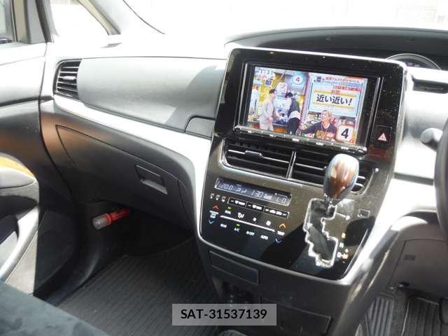 Toyota ESTIMA 2017-01 7218215-19
