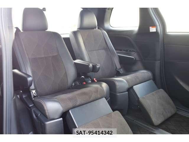 Toyota ESTIMA 2017-07 7218216-20
