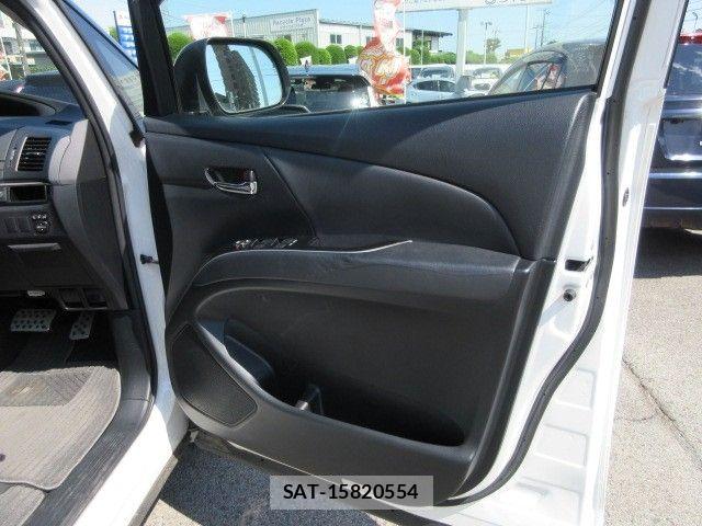 Toyota ESTIMA 2013-10 7218209-19