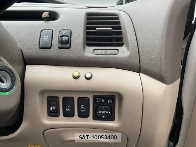 Toyota ESTIMA 2004-03 7357672-17