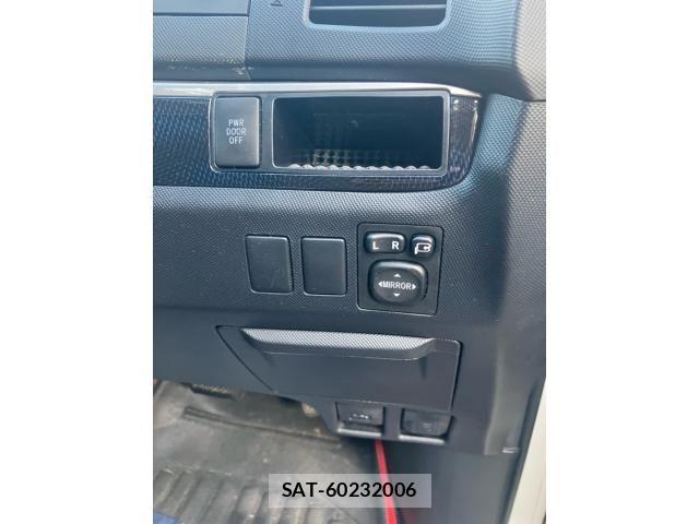 Toyota ESTIMA 2013-04 7392091-16
