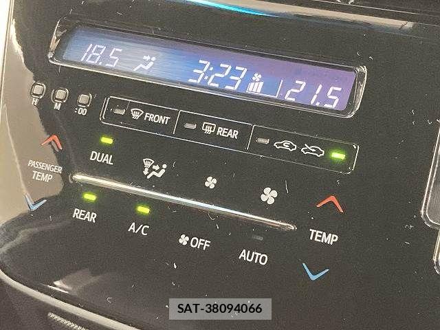 Toyota ESTIMA 2017-07 7500482-10