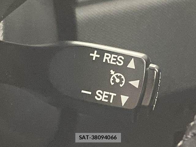 Toyota ESTIMA 2017-07 7500482-8