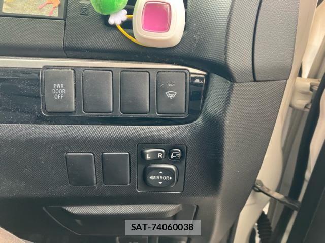 Toyota ESTIMA 2013-07 7616445-18