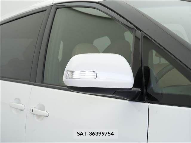Toyota ESTIMA 2015-04 7723128-29